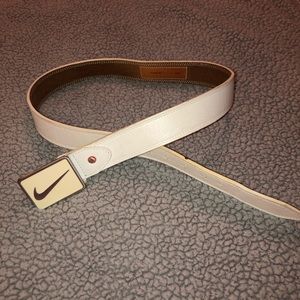 Men’s Nikegolf white leather belt